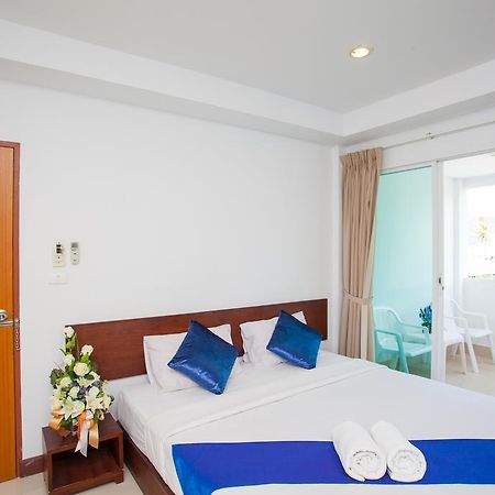 Nouveau Guesthouse Patong Bagian luar foto