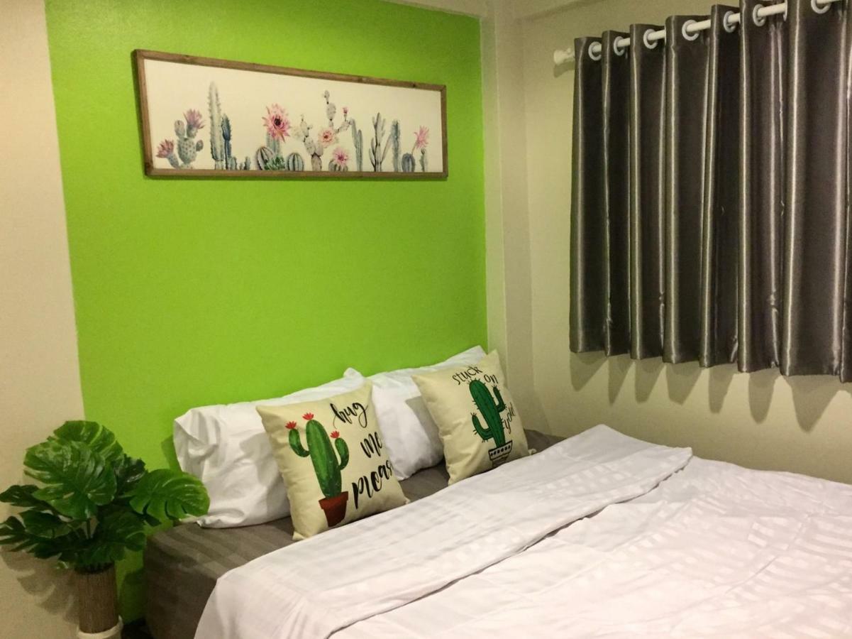 Nouveau Guesthouse Patong Bagian luar foto